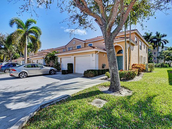 3rd image of 12479 Crystal Pointe Dr Unit 202