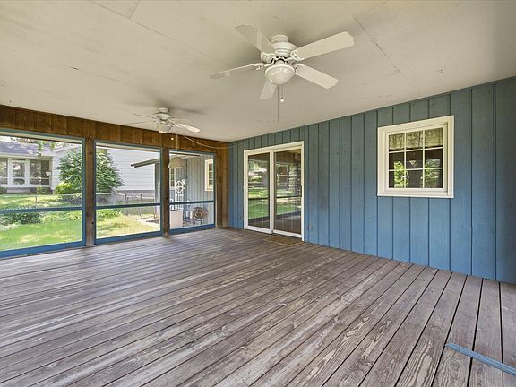 3rd image of 2273 Pleasant View Dr