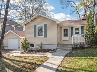 9 Roanoke Ave, Parsippany-Troy Hills Twp., NJ 07034