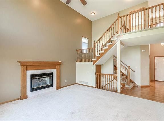 4th image of 2844 SW Saddlewood Dr
