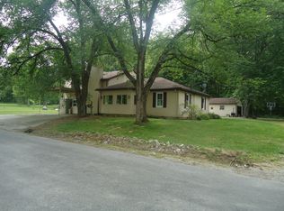 840 N 1st St, Grayville, IL 62844