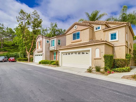 2nd image of 876 Wisteria Dr
