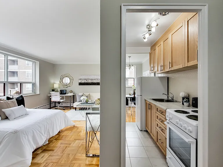 460 Eglinton Ave E #503 — Photo 29