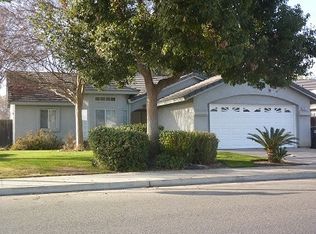 3205 Lee St, Selma, CA 93662