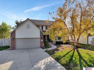 6148 S 94th St, Lincoln, NE 68526
