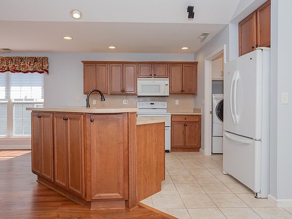 4th image of 3316 Fawn Hill Dr