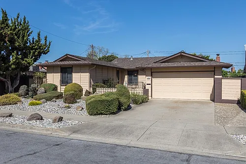 3638 Sutton Loop Photo 1