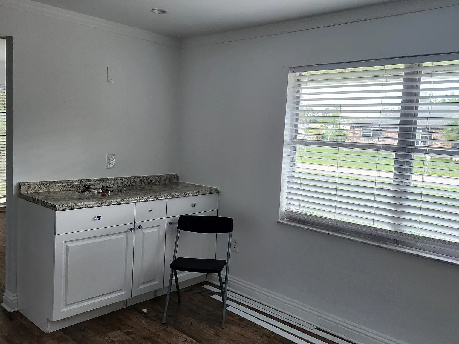2 bed, 1100 sqft, $3,200 — Photo 4