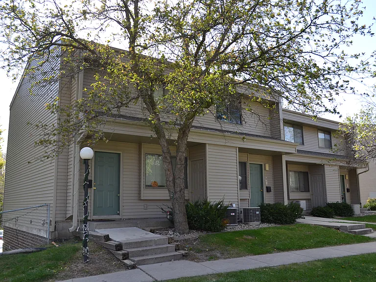 213 S Sheldon Ave — Photo 12