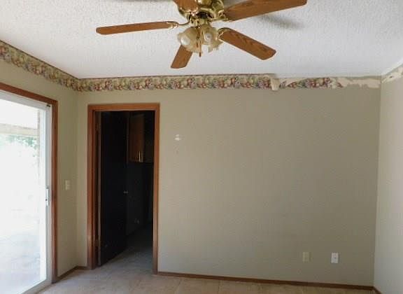 4th image of 2 Fawn Ln