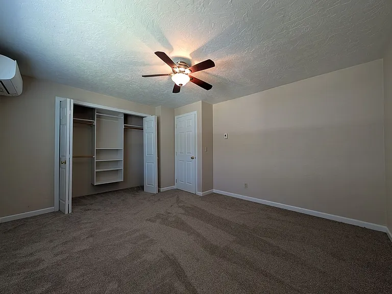 1528 Fetters Loop — Photo 6