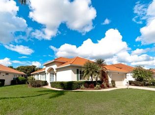 8335 Canary Palm Ct, Sarasota, FL 34238