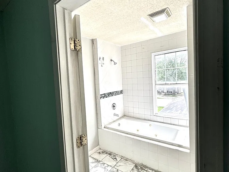 5132 W Caven St — Photo 14