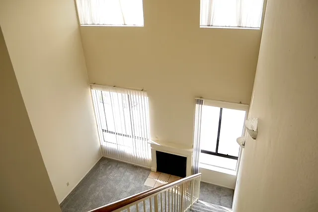 15045 Dickens St #205 — Photo 4