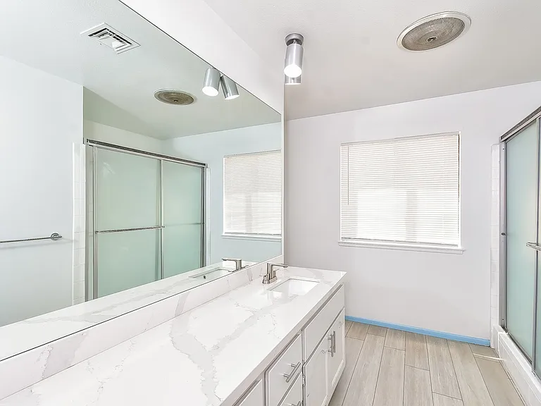 2413 Plaza Del Grande — Photo 18
