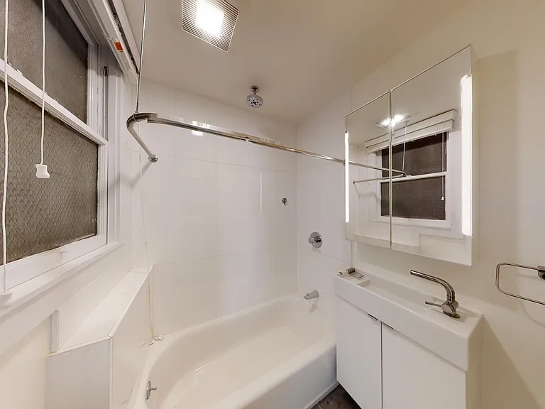 530 Stockton Street — Photo 5