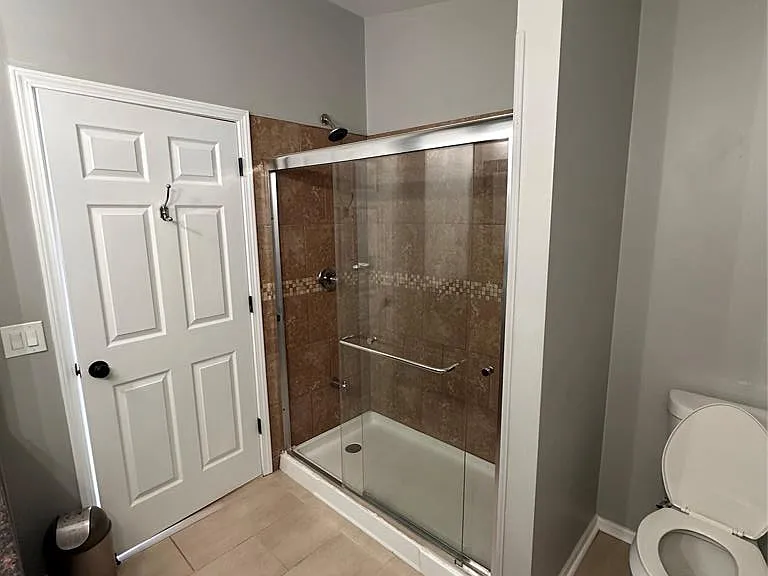 4240 Maple St — Photo 10