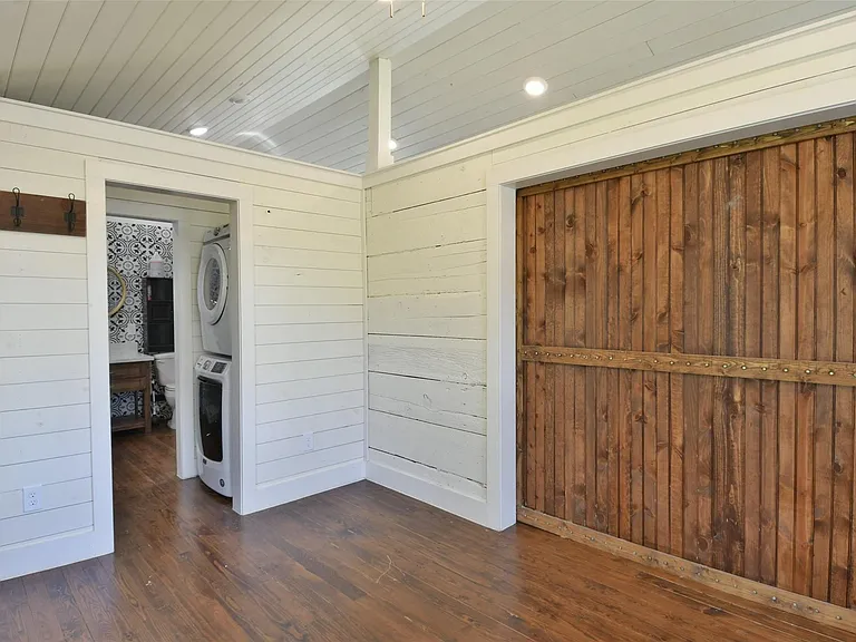 4875 Main St #TINY — Photo 23