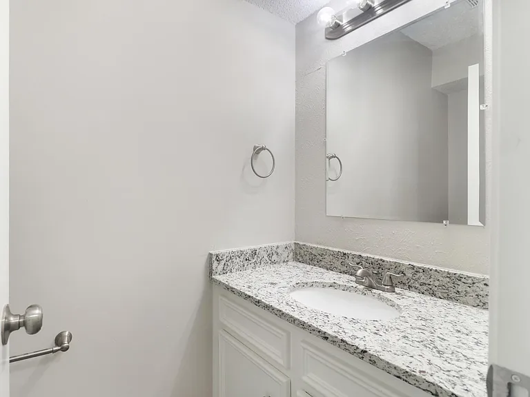 2179 Southern Pl #A — Photo 29