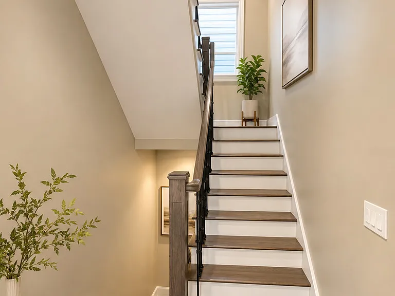 7338 W Clarence Ave — Photo 44