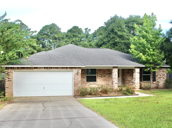 48 S Pleasant Dr, Defuniak Springs, FL 32435