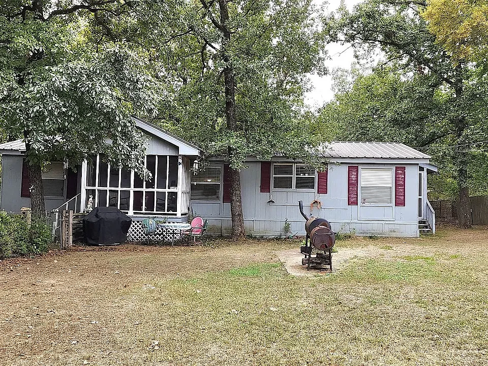 5472 Sam Houston Dr