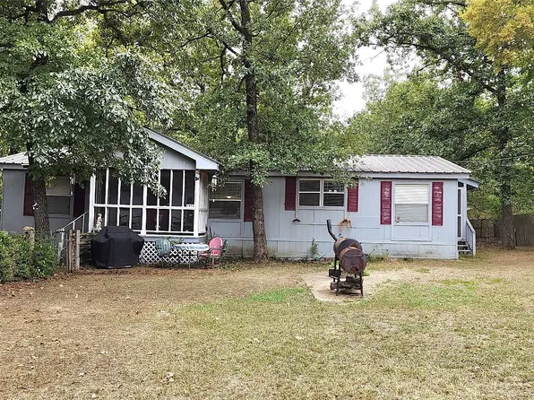 5472 Sam Houston Dr, Malakoff, TX 75148