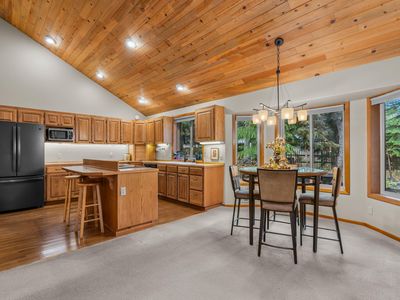 14860 Checkrein, Sisters, OR, 97759