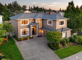 2017 NE 35th Pl, Renton, WA 98056