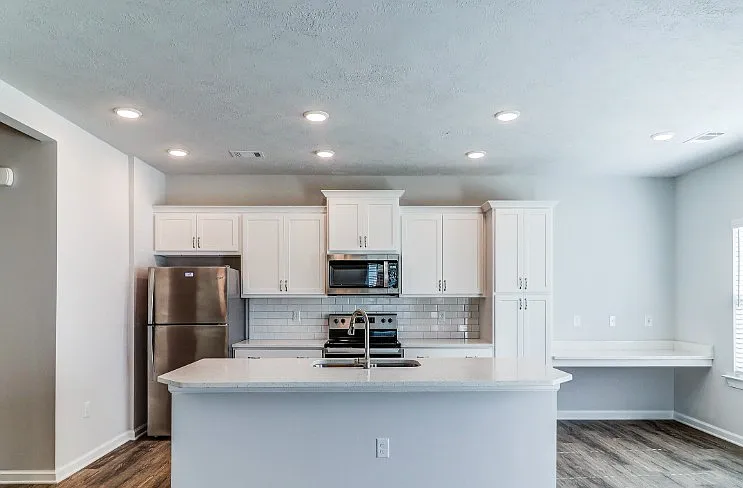 Brighton Park Apartments — Photo 21