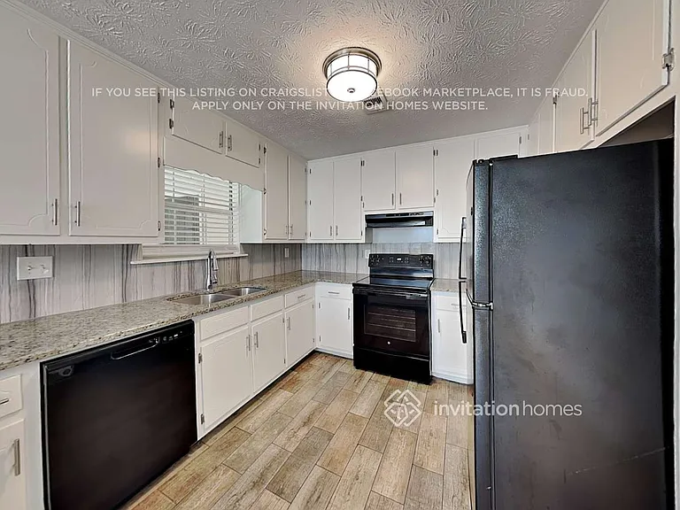 4358 Bridle Path Ct — Photo 8