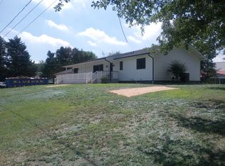 209 E 3rd St #B, Seaford, DE 19973