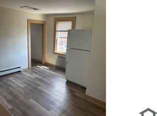 23 Portland St APT 3, Middletown, CT 06457