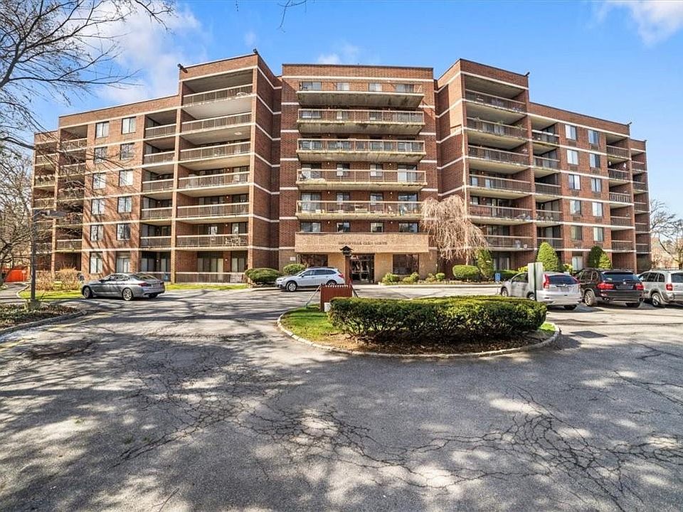 1st image of 1374 Midland Avenue #111