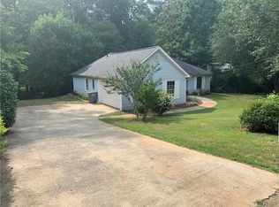 119 Spring Dr, Roswell, GA 30075