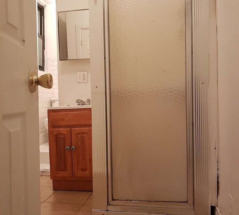 2nd image of 316 E 70th St APT 1RW