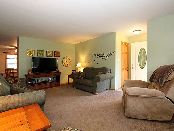 3rd image of 3309 E Henry Ave