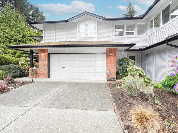 4630 Lochside Dr #24, Saanich, BC V8Y 2T1