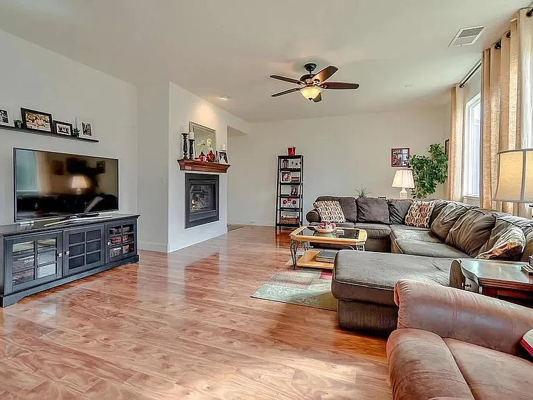 2454 Muller Pl — Photo 13