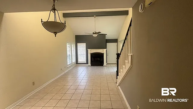 3 bed, 2.0 bath, 1329 sqft, $1,750 — Photo 4