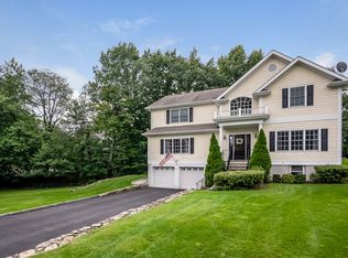 2 Gerda Ln, Harrison, NY 10528