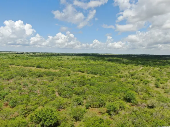 TBD LOT 6 CR 208 LOT TR 35, Hobson, TX 78117