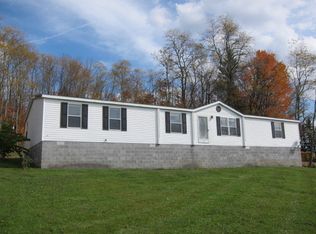166 Hillridge Ln, Charmco, WV