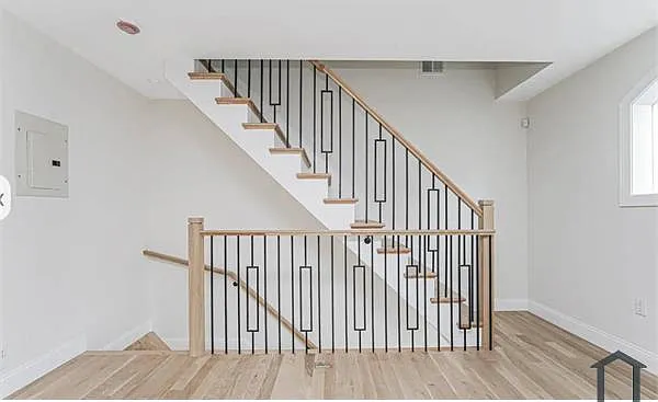 670 Arden Ave — Photo 11