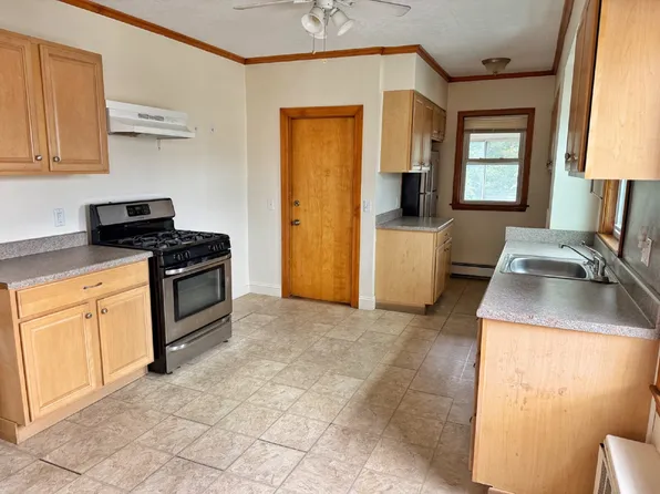 40 Bradford St #3, Quincy, MA 02169