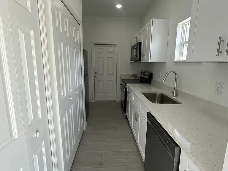 544 Highlands Lake Dr — Photo 7