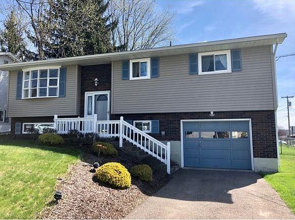 1st image of 310 Antoinette Dr