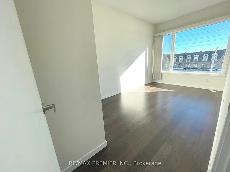 3922 Major Mackenzie Dr W — Photo 21