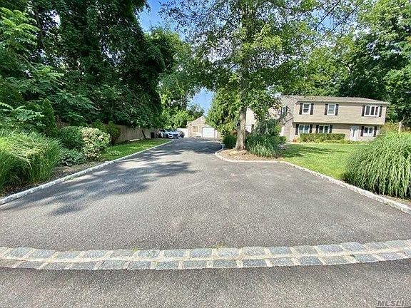 2nd image of 14 Arbutus Ln