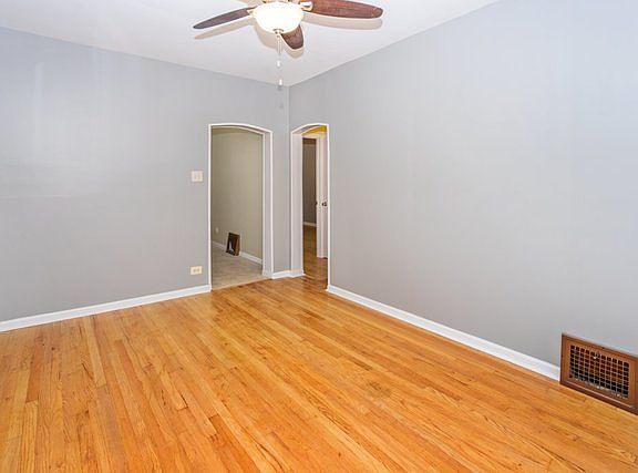 5th image of 5430 W Cortland St #2